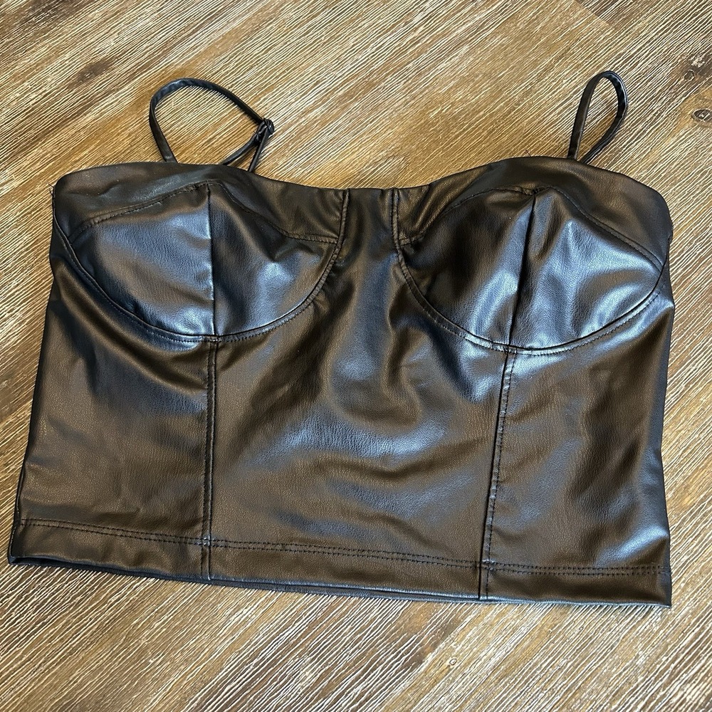 Ambiance Faux Leather Tank Top Womens Size Medium Black Cropped‎ Biker y2k